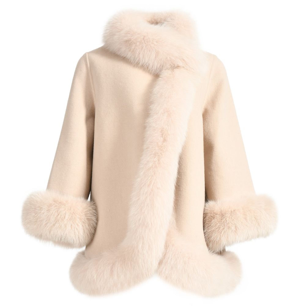 Cashmere wool coat made with real fur collar & cuffs. Fur coat with collar. Cashmere jacket. Cashmere coat with fur. Fur coat. Women's real fur cashmere coats, luxurious coats with fur, and elegant fur coats. Made from the highest quality of soft cashmere and wool blends. winter fashion. winter outfit. fur coat outfit