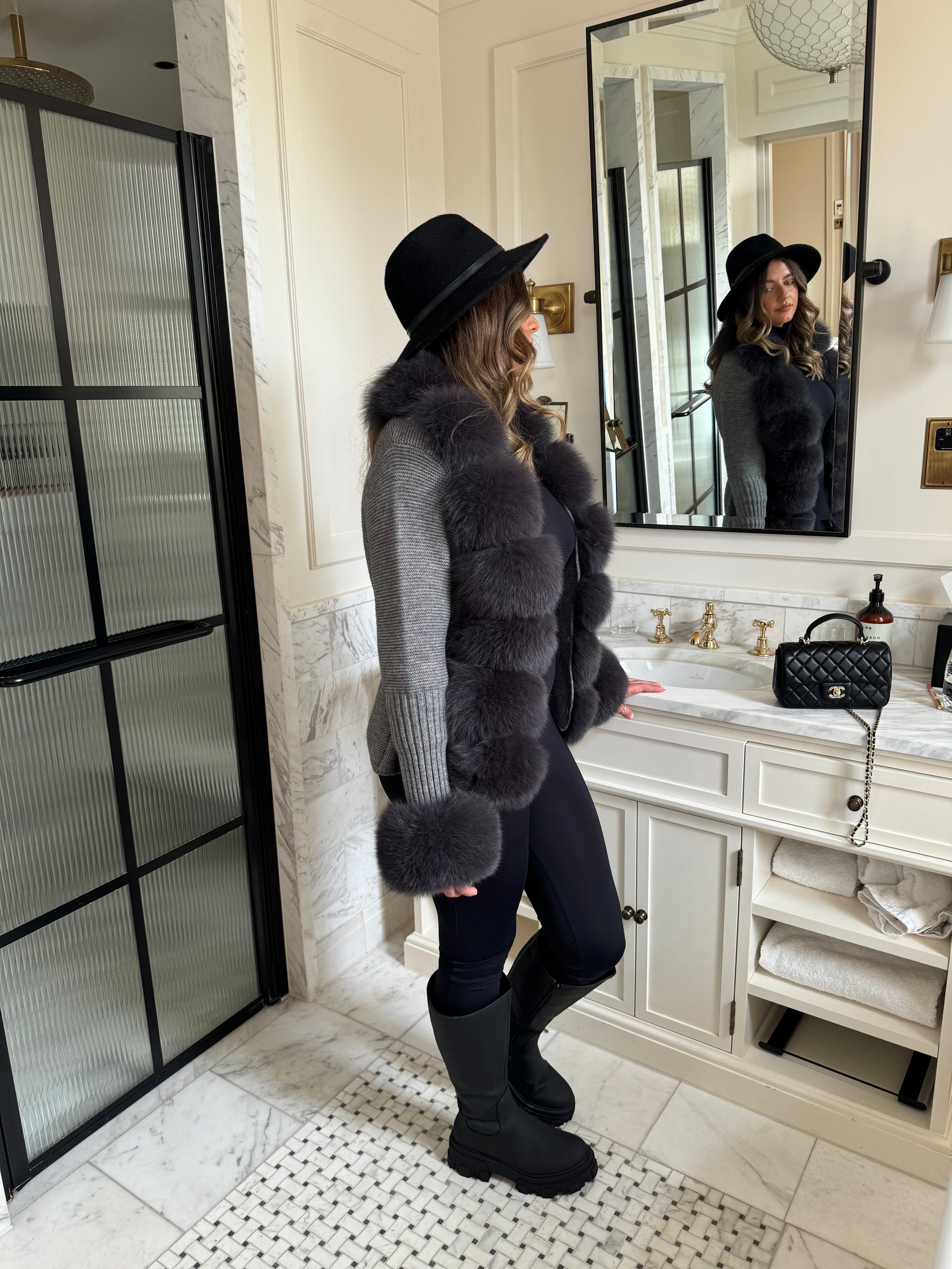 Real fox fur cardigan for women. Fur trimmed knitted cardigan. Luxury natural fox fur cardigan with collar &amp; cuffs. Knitwear with fur. Detachable, removable fur made with a stretchy wool cardigan. Free UK, EU &amp; USA delivery.  Fur coat. Women&#39;s knitwear. Fur trimmed knitwear cardigan. Real fur coats. Fur coats. Winter coats women&#39;s. Fur jackets womenswear. Luxury fur jacket. Premium high quality fur coats. 
